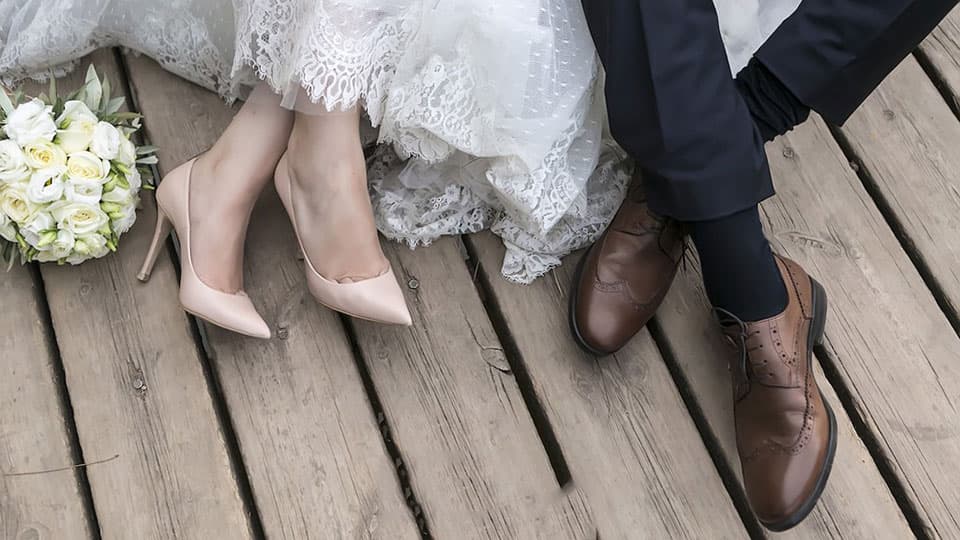 Top 10 mẫu giày cưới nam đẹp nhất chú rể không thể bỏ qua