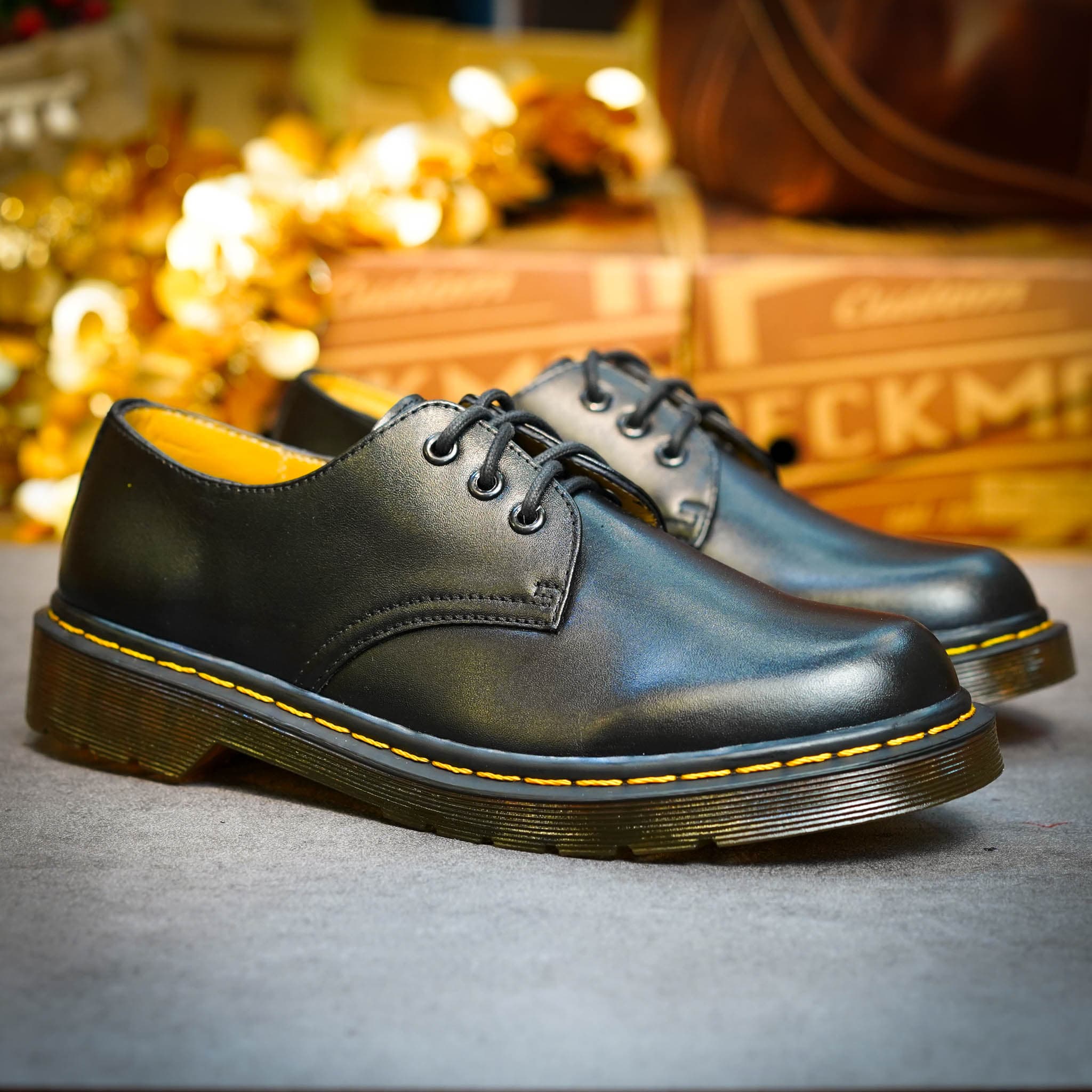 Giày DR Classic 1461 Chỉ Vàng - Đen