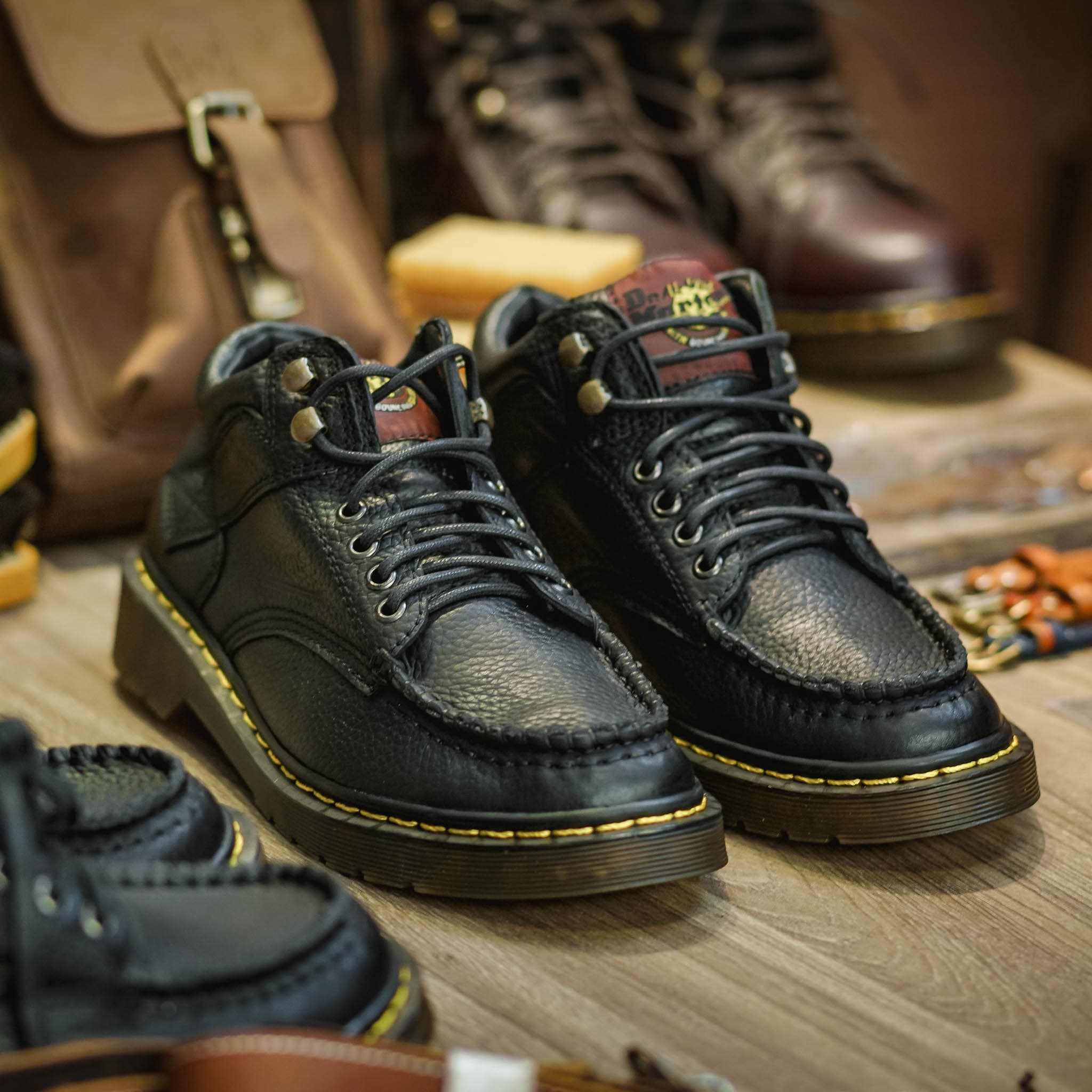Giày DR Boots 5989 Gồ Tem - Đen