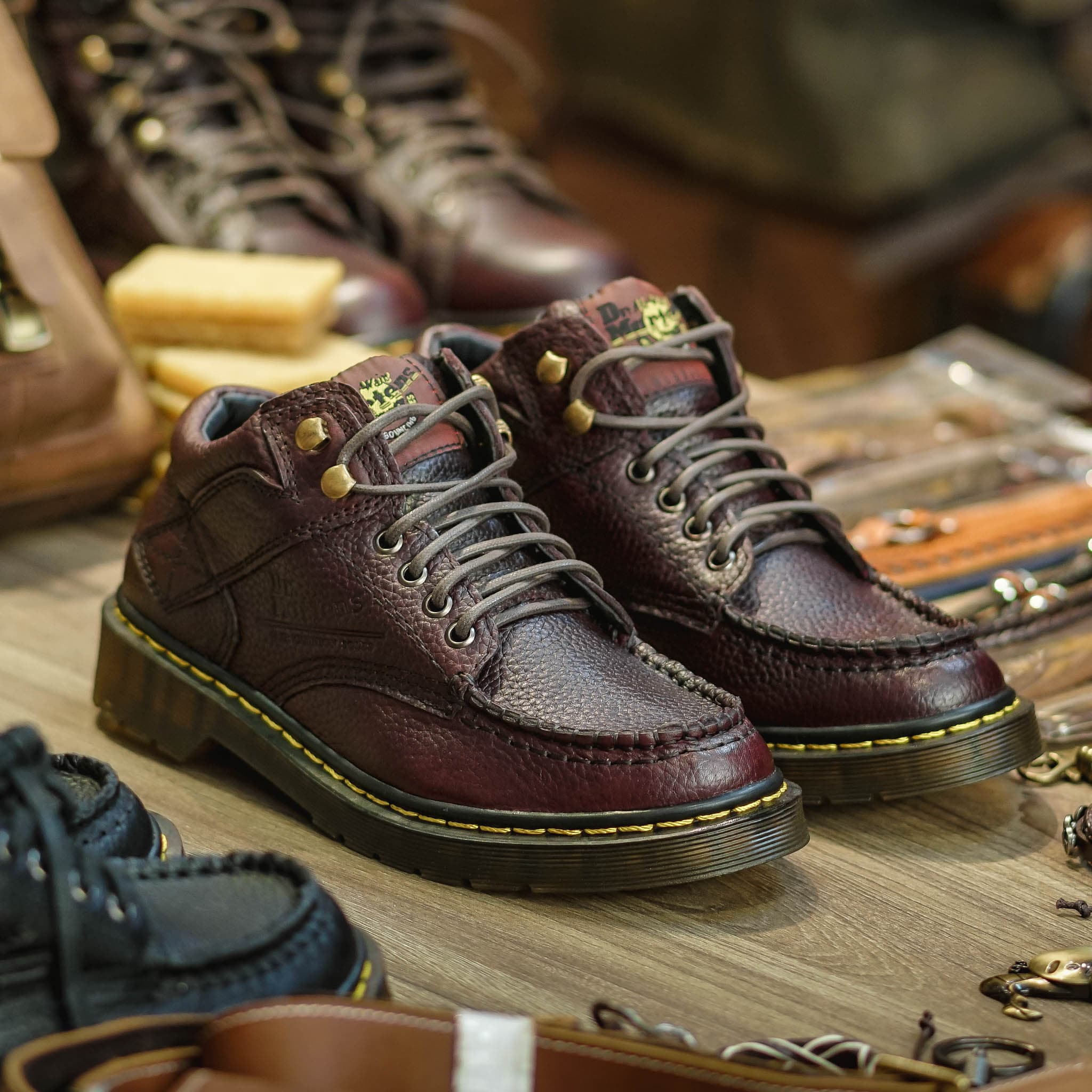 Giày DR Boots 5989 Gồ Tem - Nâu