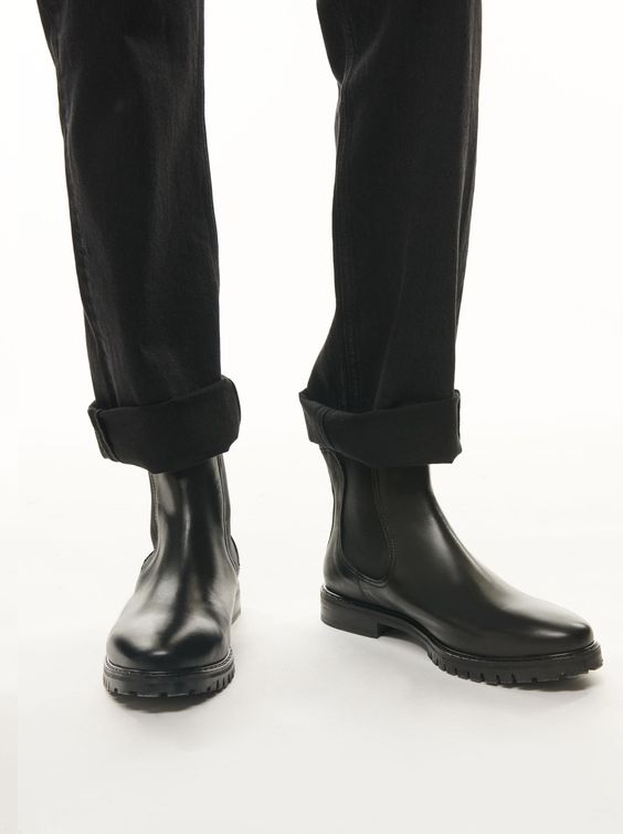 Chelsea Boots truyền thống phù hợp với mọi phong cách