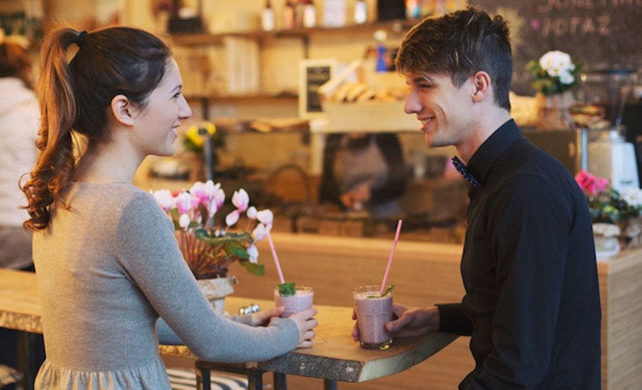 Cafe sáng mang lại sự bình yên cho các cặp đôi