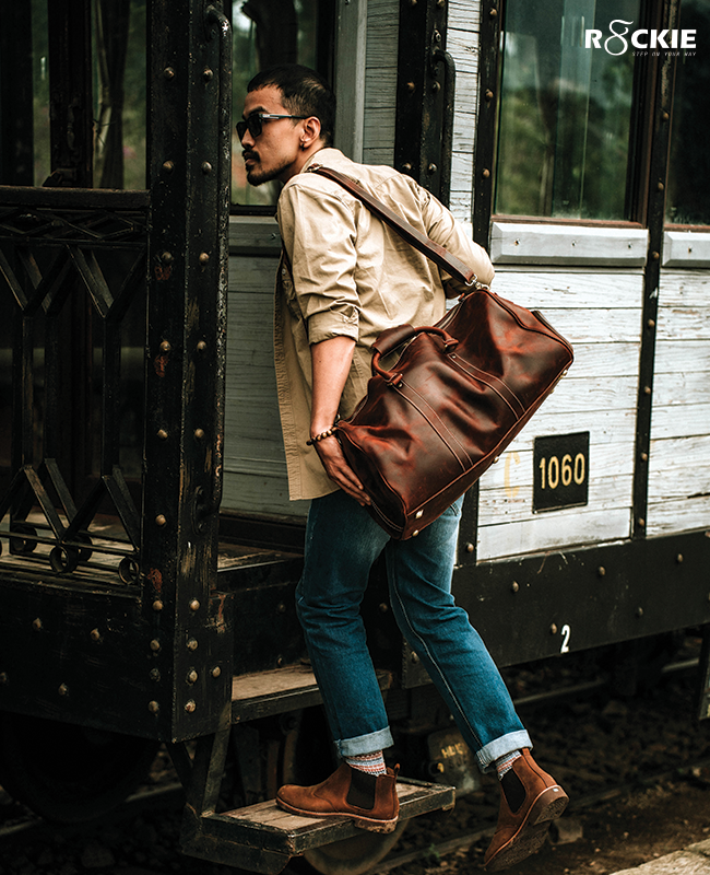 Giày Chelsea Boots da bò sáp chú trọng đến chất liệu