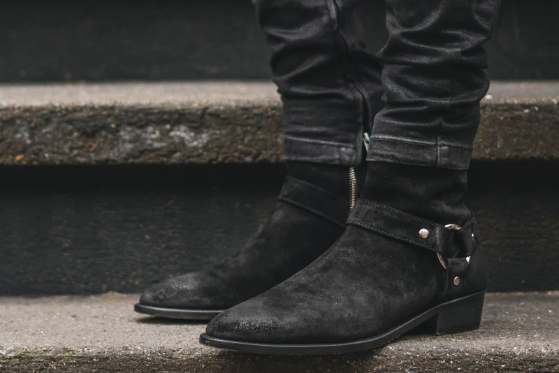 Harness Boots cá tính và phong cách