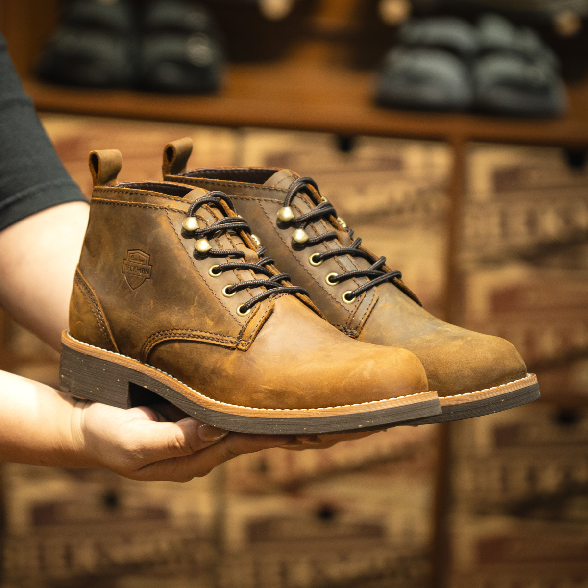 Giày Beckman Chukka Double Wings 10