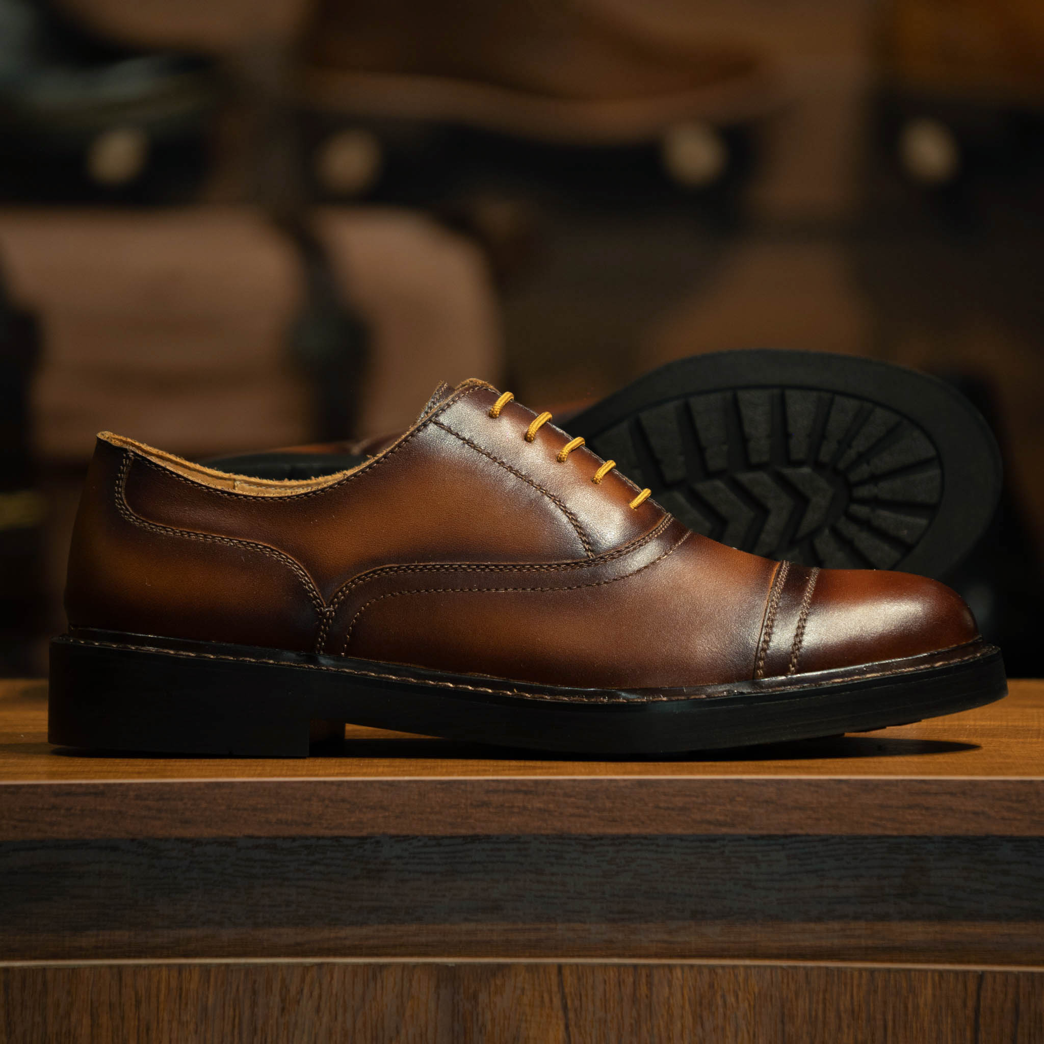 Giày Beckman Oxford Captoe 5 Lỗ - Bò Cháy 2