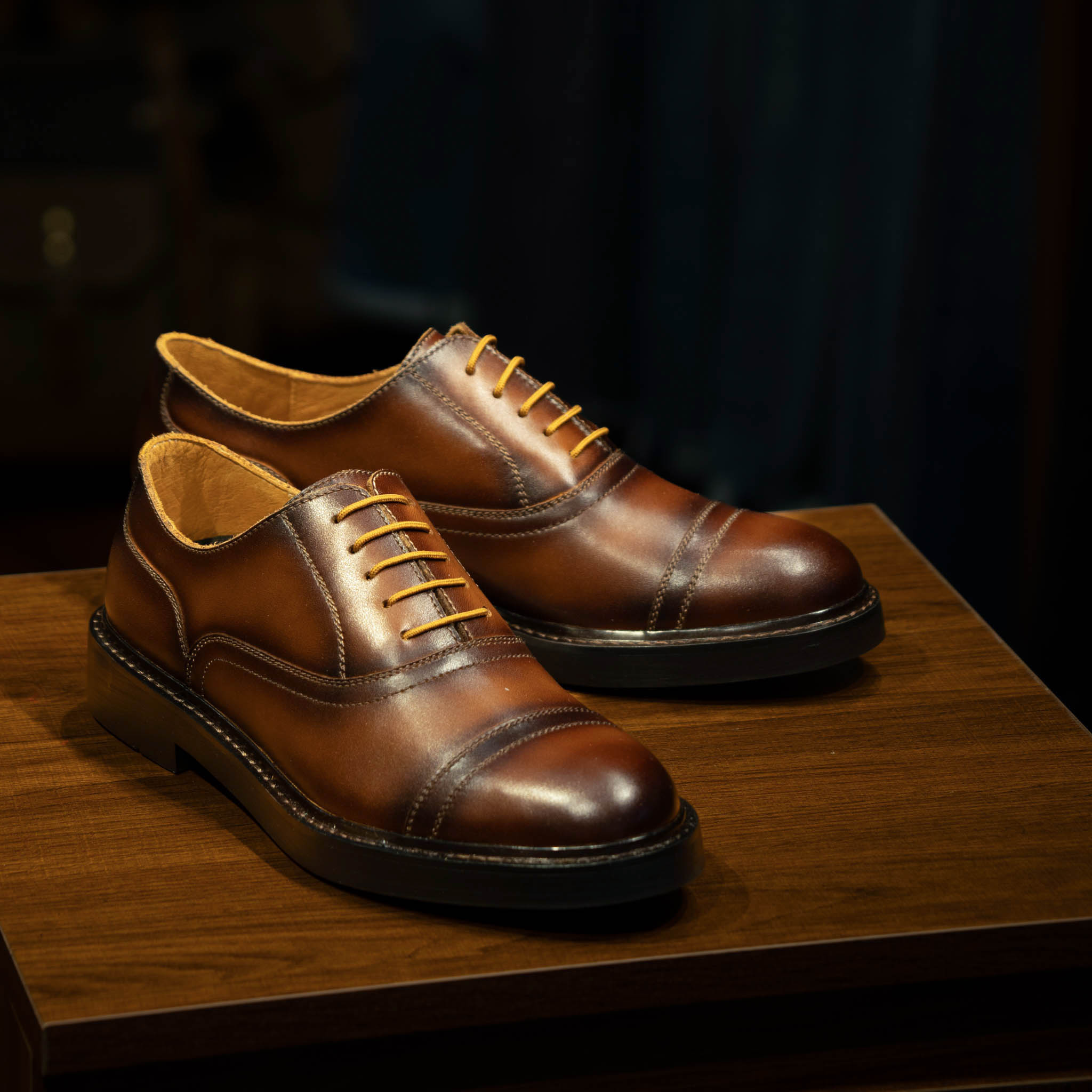 Giày Beckman Oxford Captoe 5 Lỗ - Bò Cháy 4