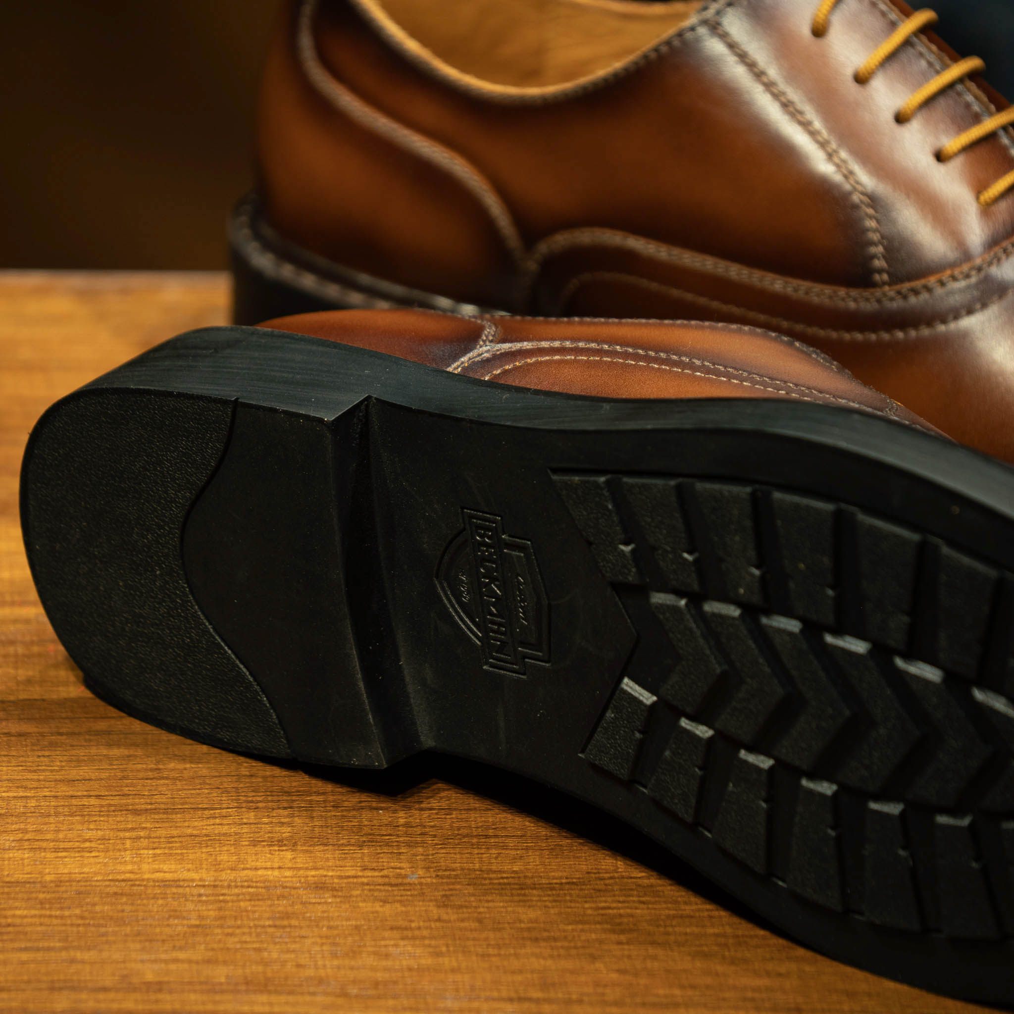 Giày Beckman Oxford Captoe 5 Lỗ - Bò Cháy 5