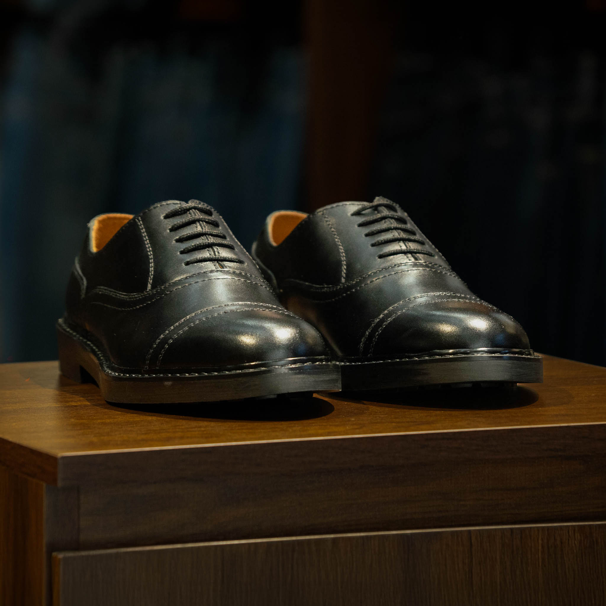 Giày Beckman Oxford Captoe 5 Lỗ - Đen 1