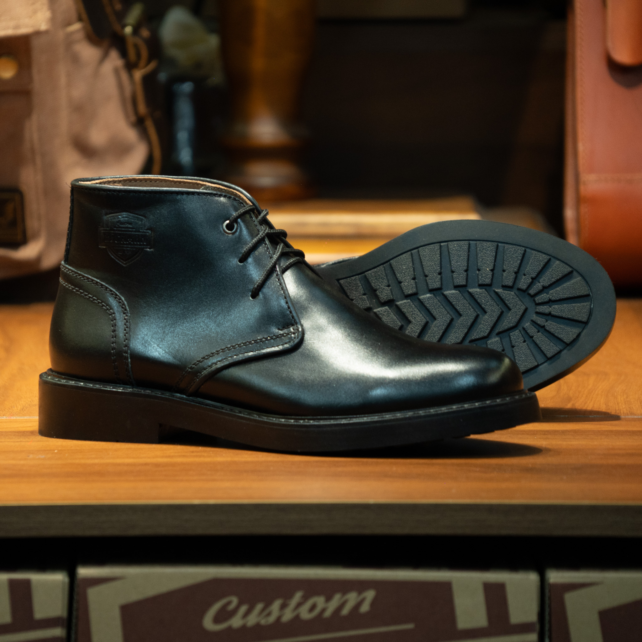 giay-boots-thoang-khi-mua-he image