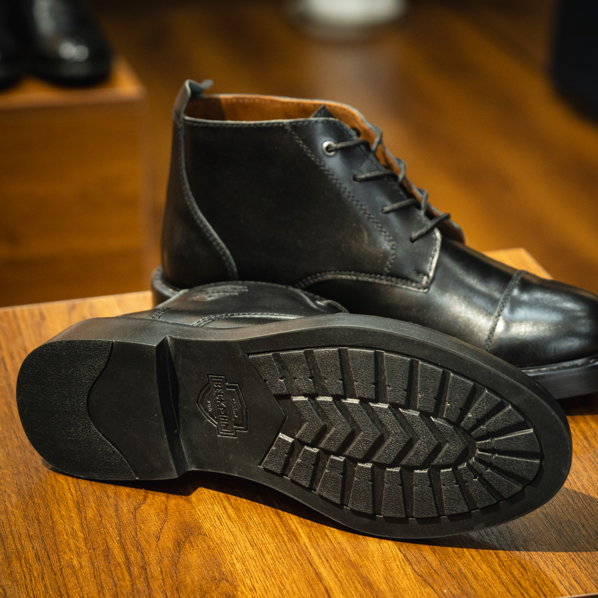 Giày Beckman Iron Chukka - Đen 12