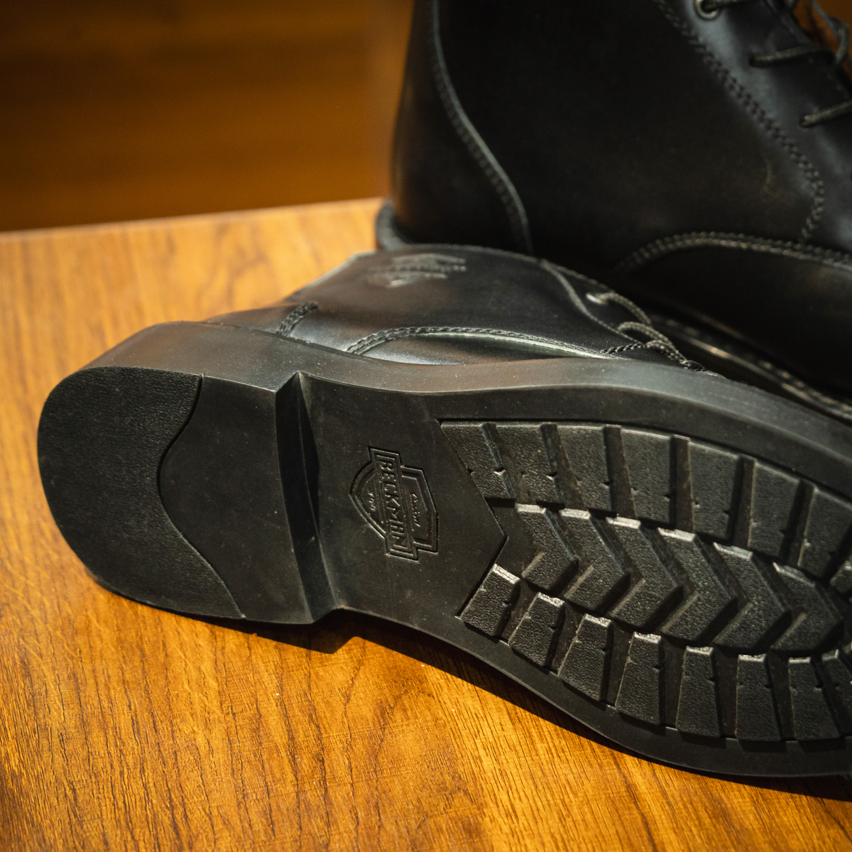 Giày Beckman Iron Chukka - Đen 13