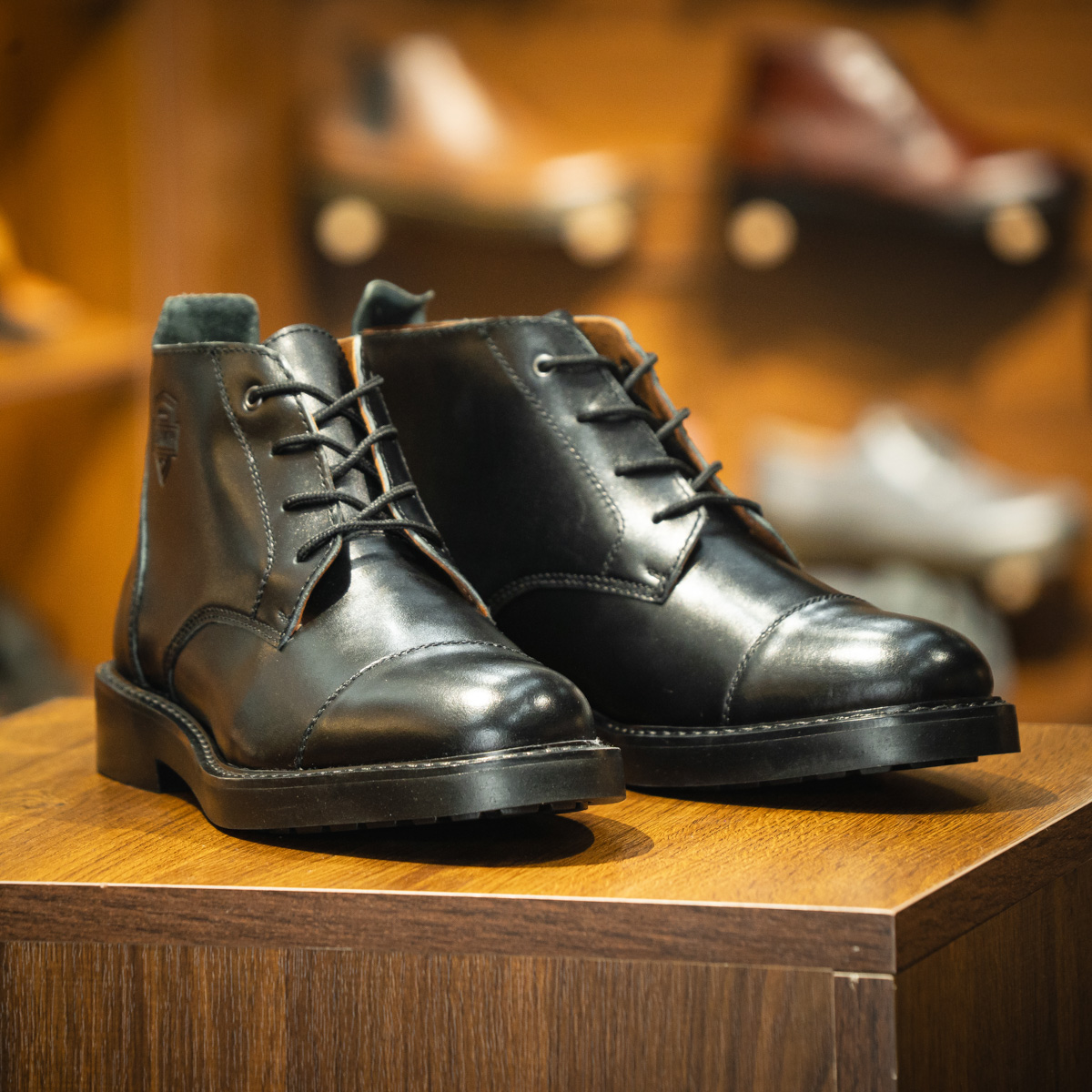 Giày Beckman Iron Chukka - Đen 21