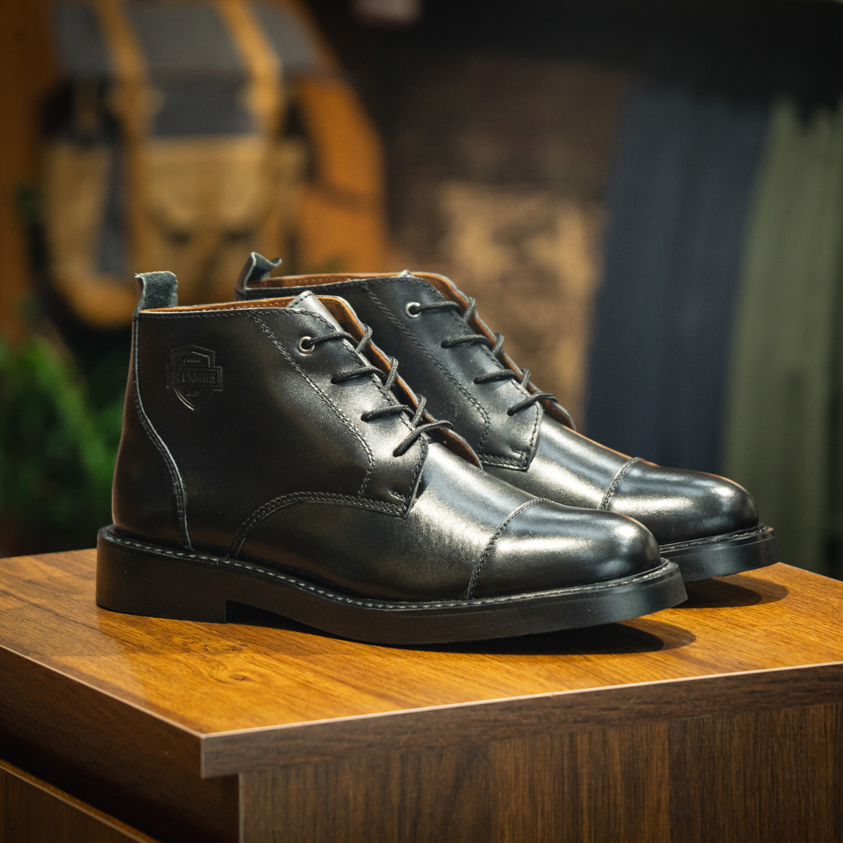 Giày Beckman Iron Chukka - Đen 25