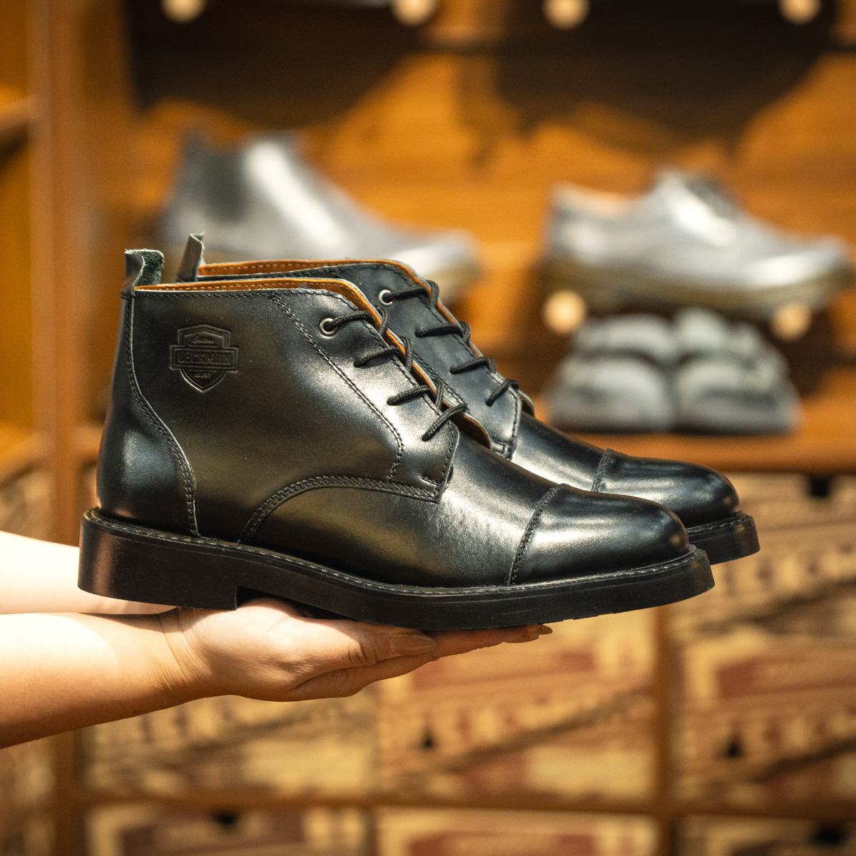 Giày Beckman Iron Chukka - Đen 4