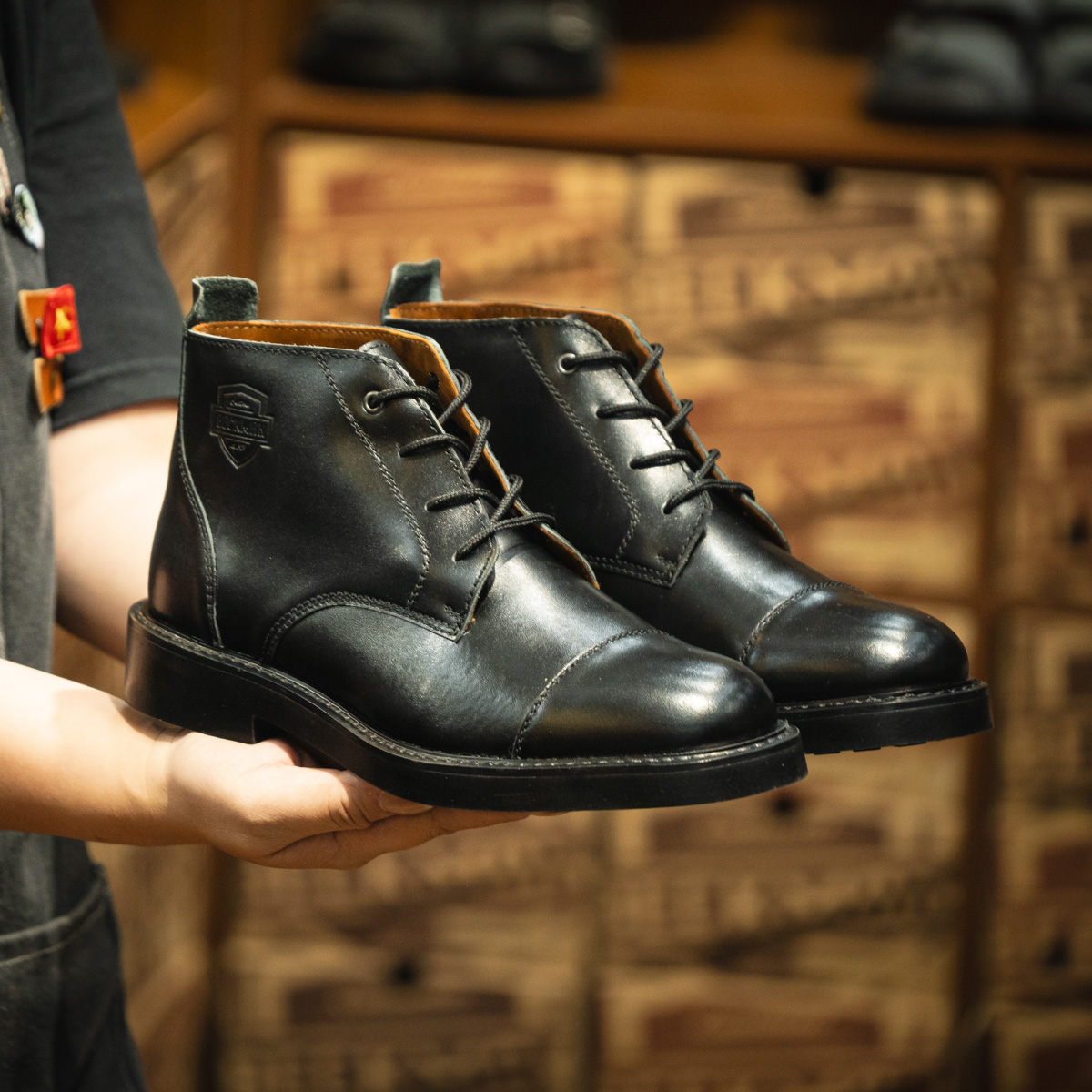 Giày Beckman Iron Chukka - Đen 5