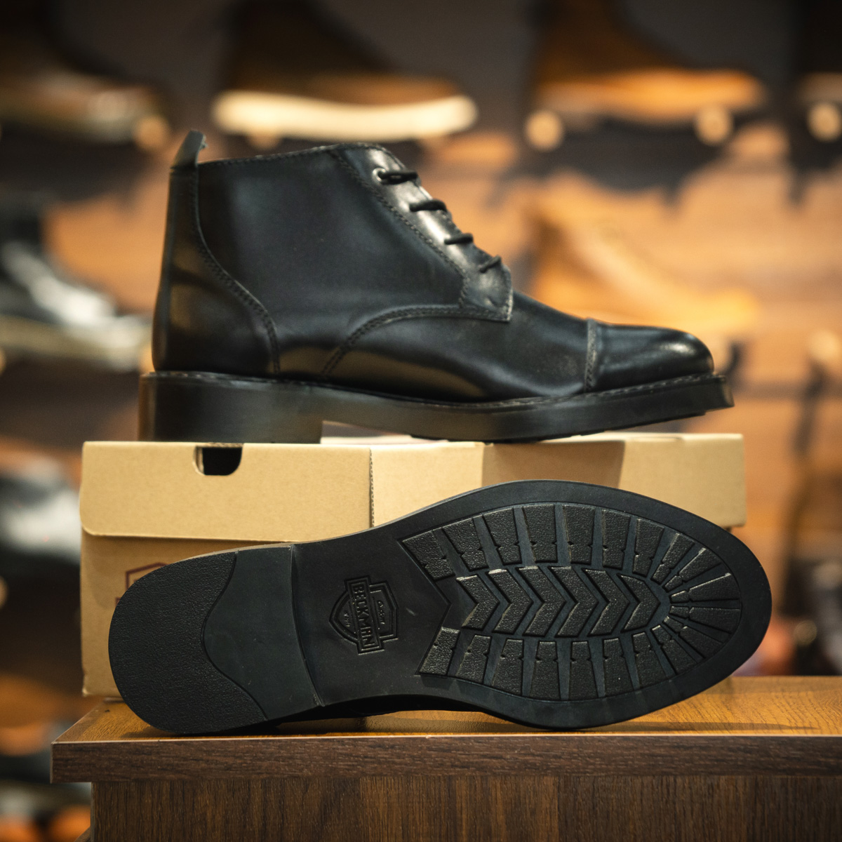 Giày Beckman Iron Chukka - Đen 9