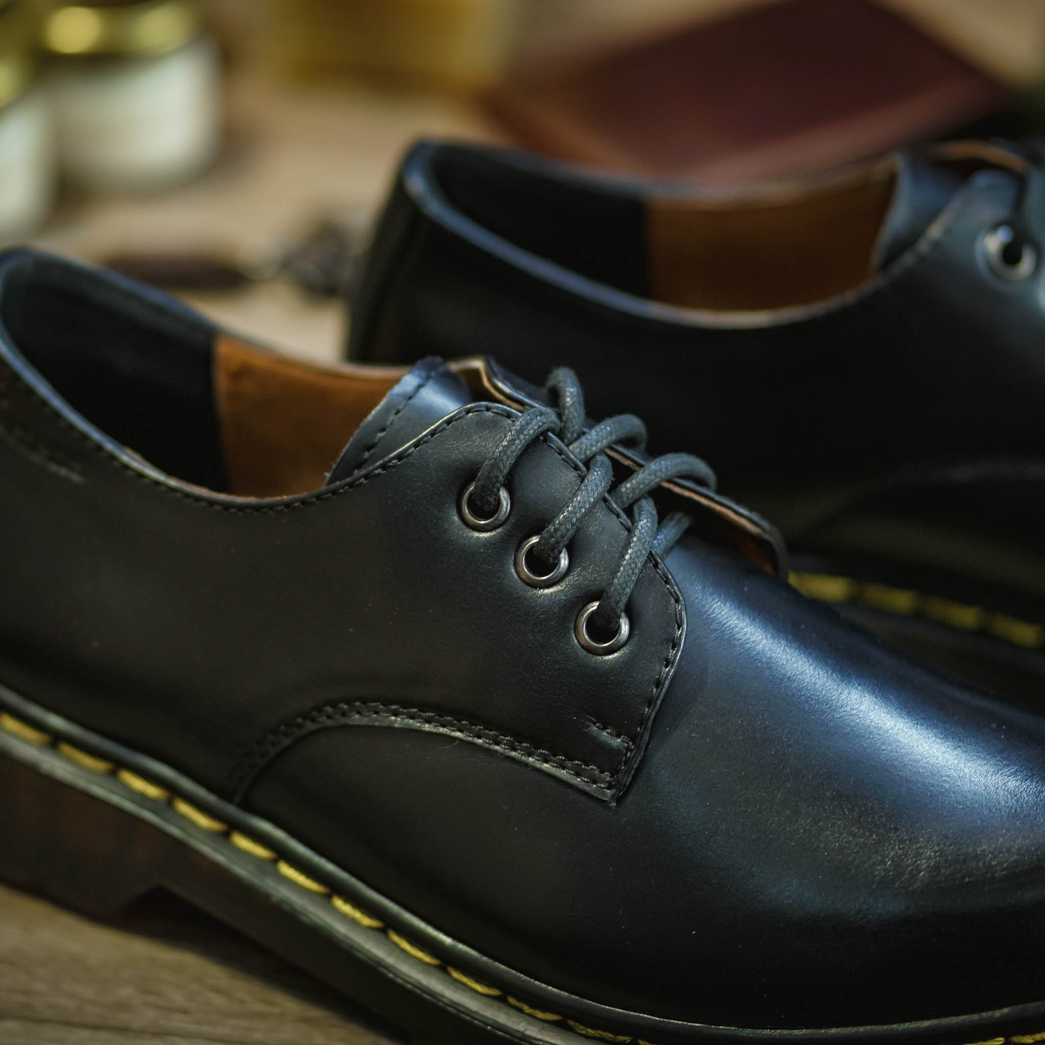 Giày Dr Classic 1461 Chỉ Vàng - Đen 1