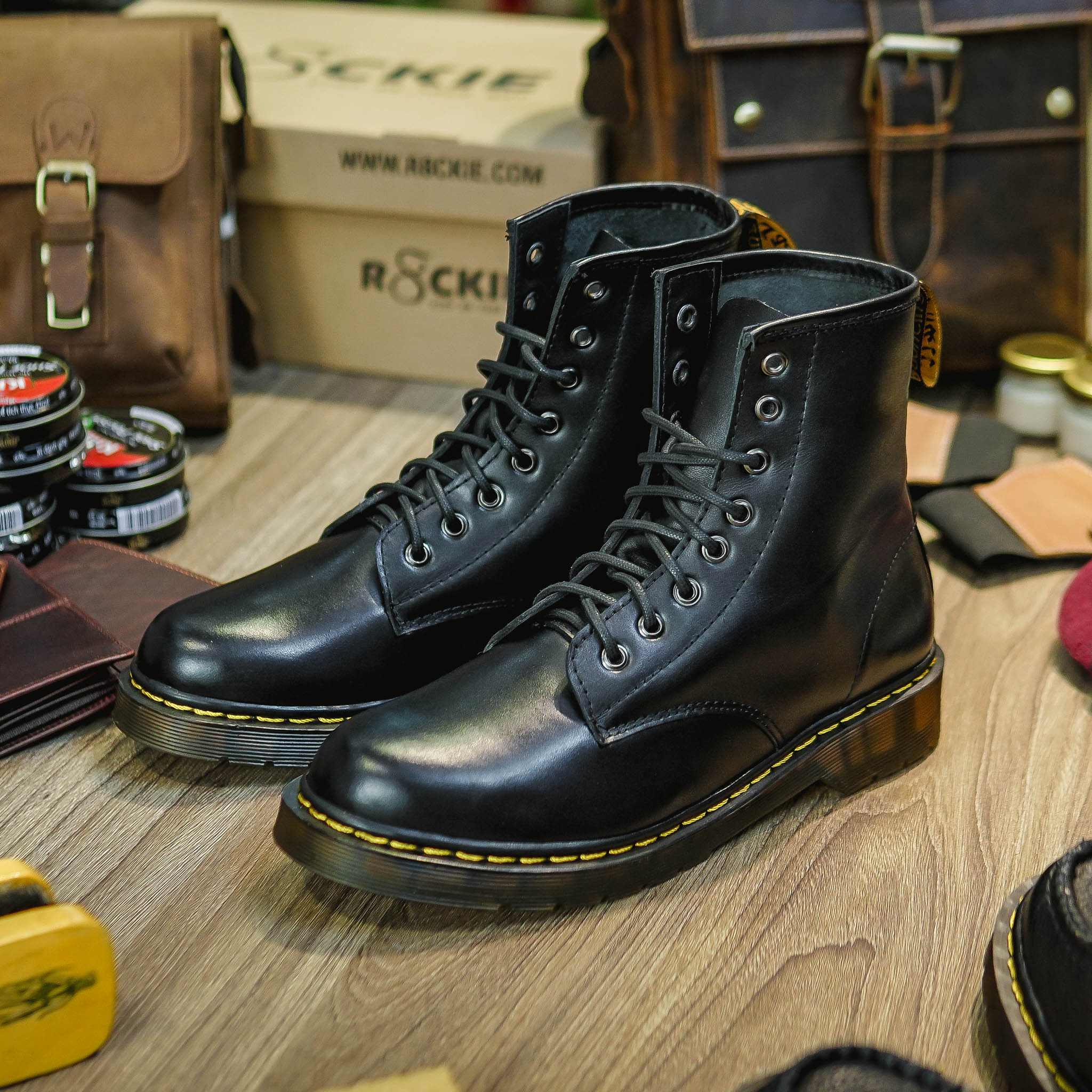 Giày Dr Boots 1460 Chỉ Vàng - Đen 3
