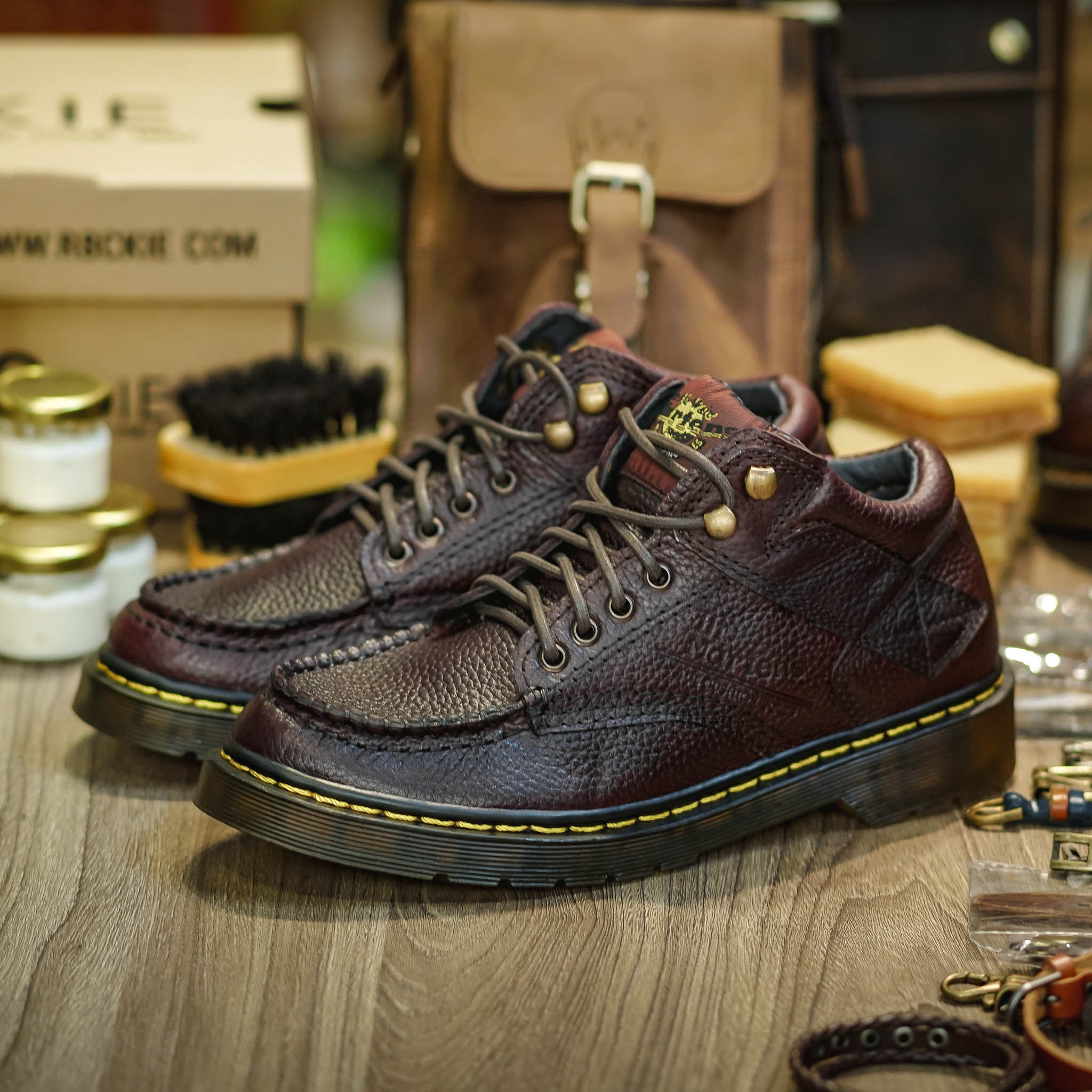 Giày Dr Boots 5989 Gồ Tem - Nâu 11
