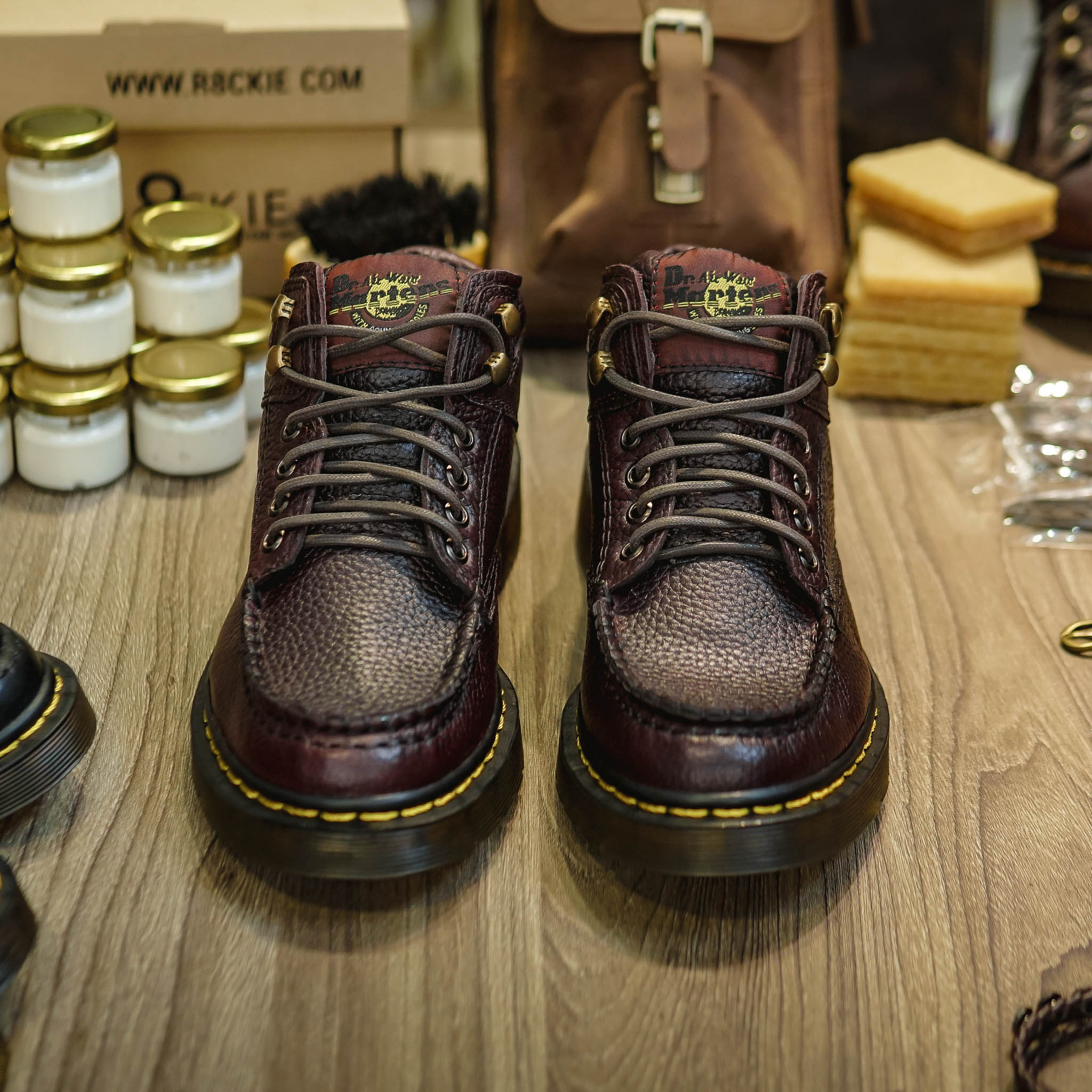Giày Dr Boots 5989 Gồ Tem - Nâu 1