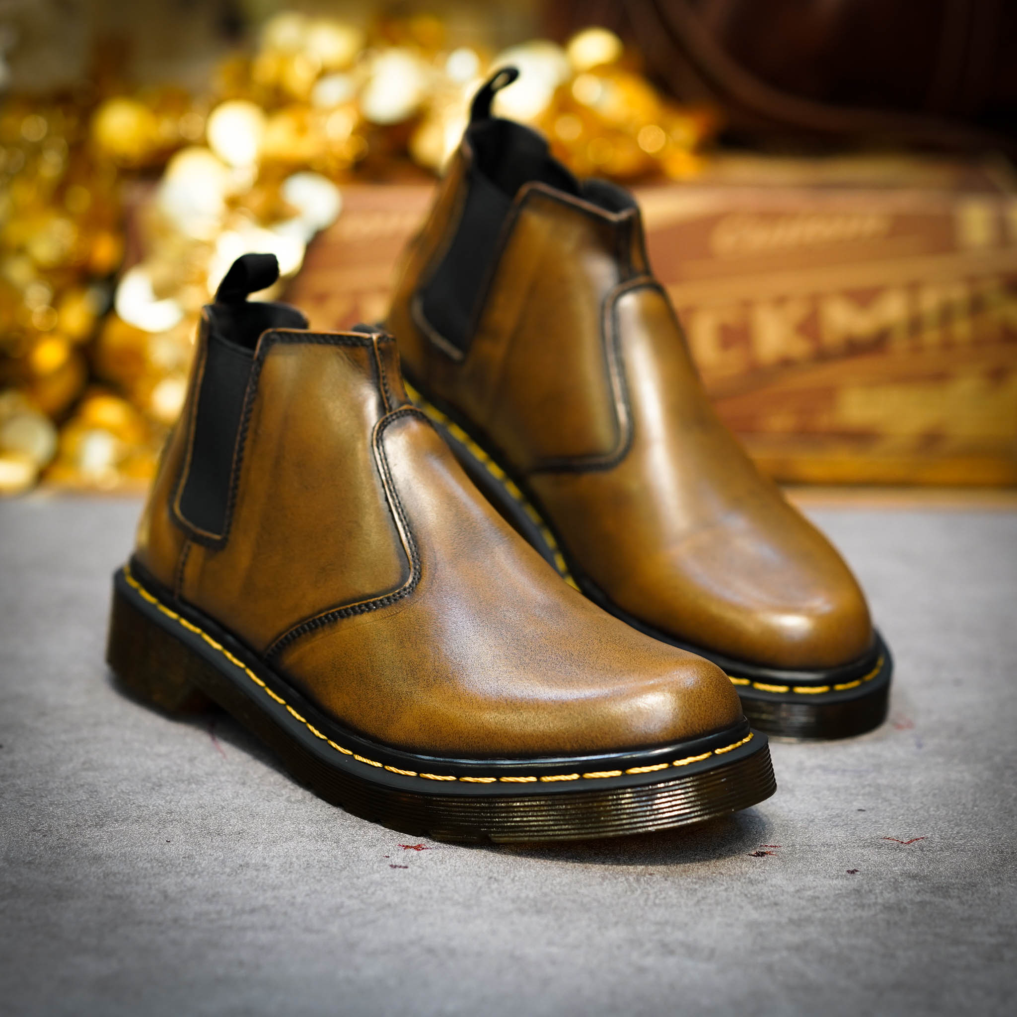 Giày Boot Chelsea Classic Chỉ Vàng - Nâu Patina 5