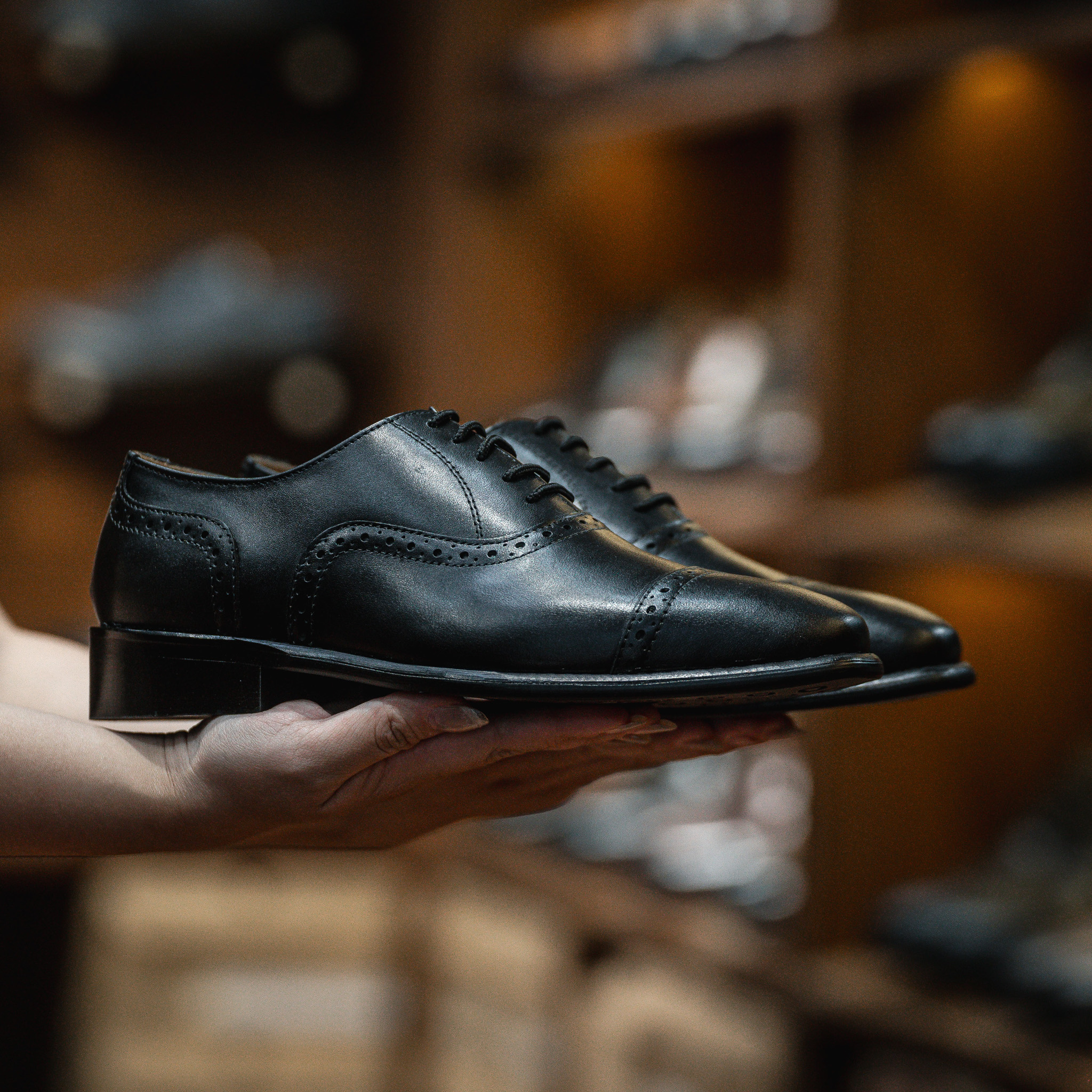 Giày Tây Santoni Oxford Quarter Brogues - Đen 12