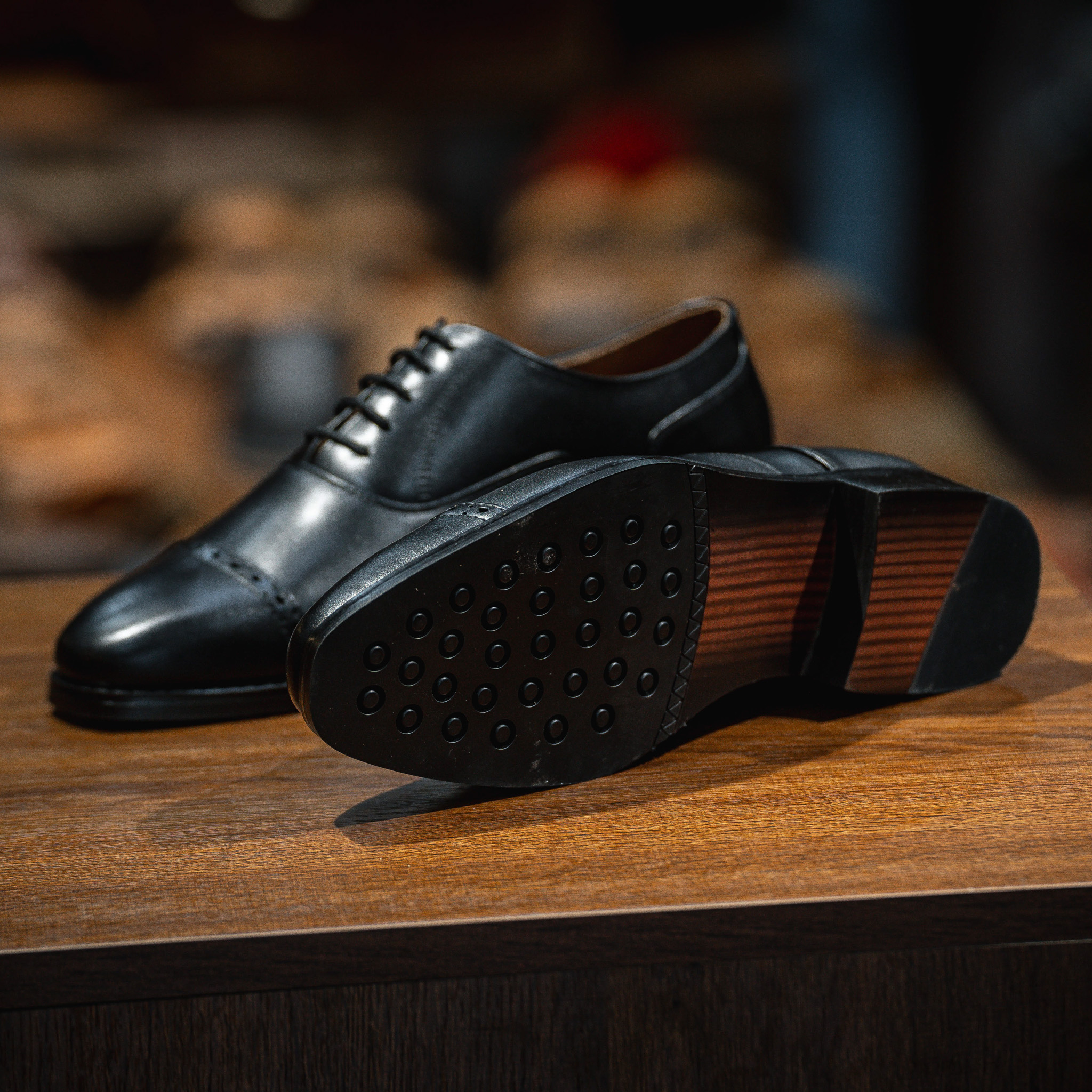 Giày Tây Santoni Oxford Quarter Brogues - Đen 2